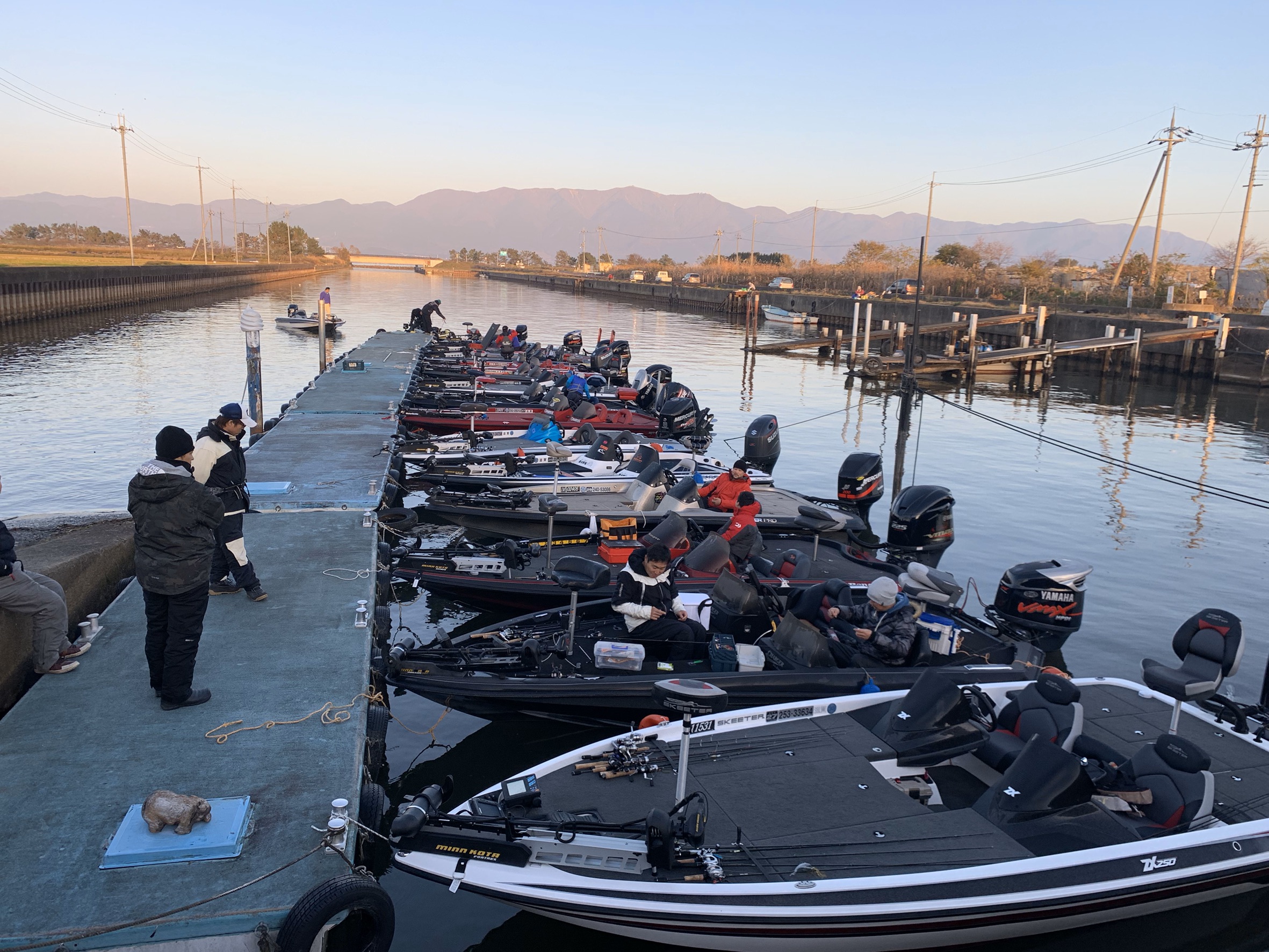 実録 一般サラリーマンがバスボートを買って維持する方法 後編 琵琶湖北湖のバスフィッシングガイドconnect